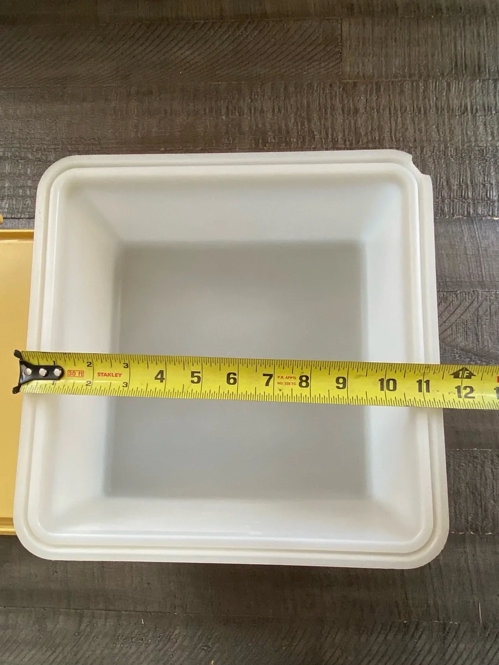 Vintage Tupperware Square Cake Taker/Saver #1241 Sheer Lid Harvest Gold Base